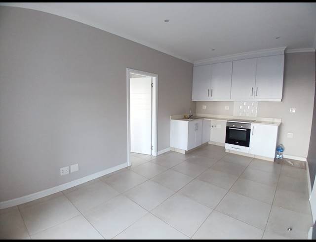 1 BEDROOM APARTMENT TO LET IN EMBERTON ESTATE